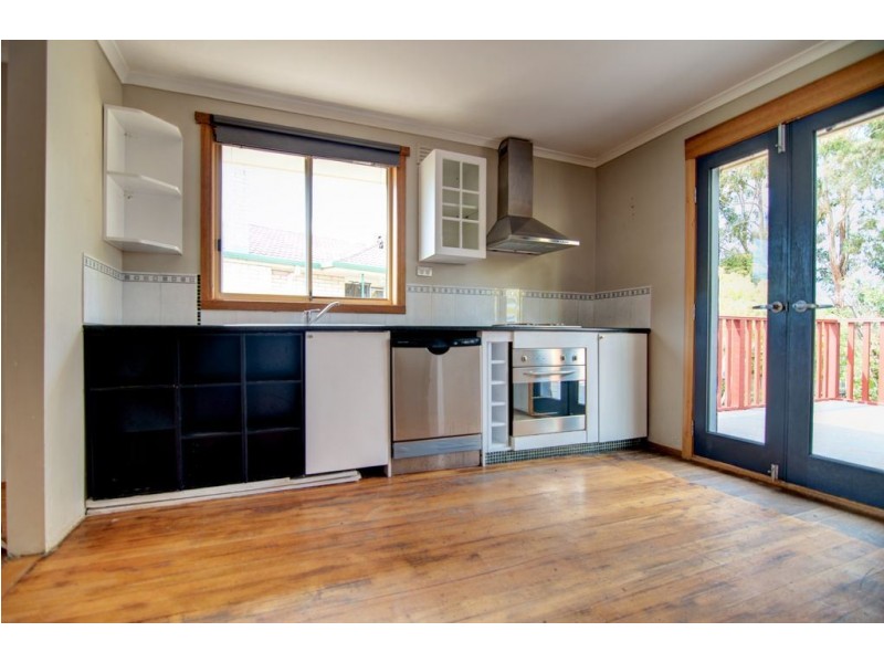 22 Hazelwood Parade, Ravenswood TAS 7250