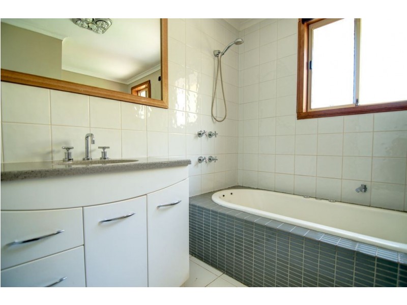 22 Hazelwood Parade, Ravenswood TAS 7250