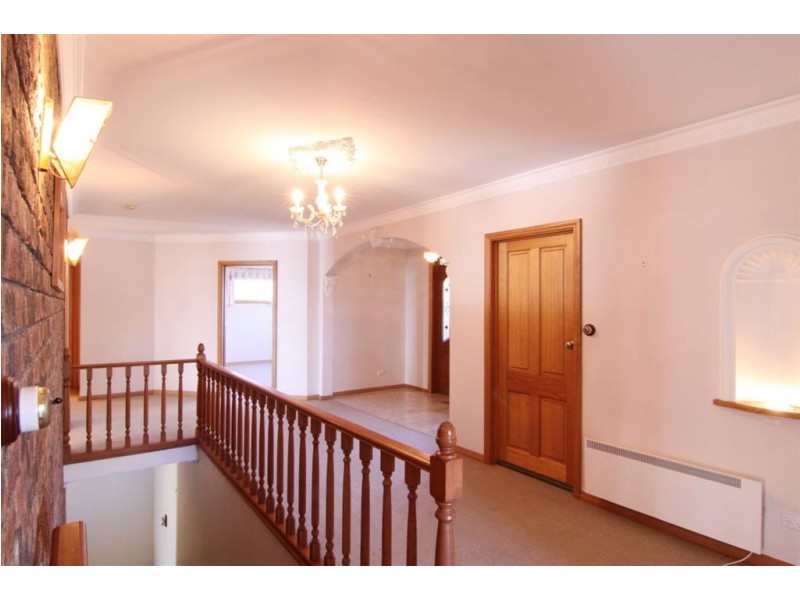 9 Far View Avenue, Riverside TAS 7250