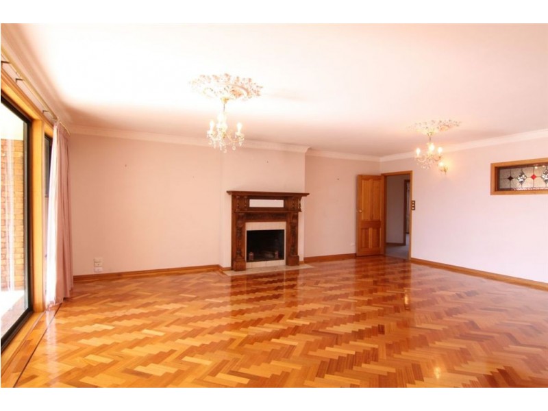 9 Far View Avenue, Riverside TAS 7250