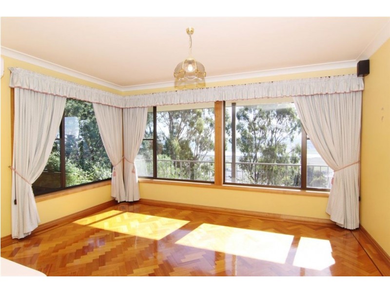 9 Far View Avenue, Riverside TAS 7250