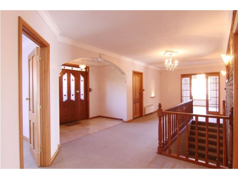 9 Far View Avenue, Riverside TAS 7250