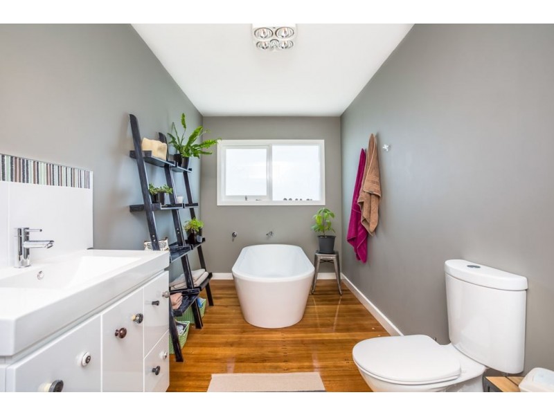 49 Delamere Crescent, Trevallyn TAS 7250