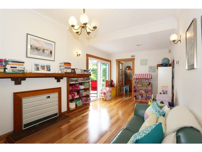 16 Riverdale Grove, Newstead TAS 7250