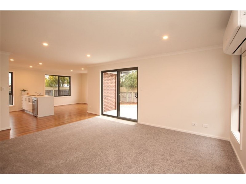 2/7 Summer Rise, Summerhill TAS 7250