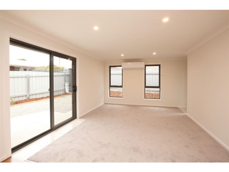 2/7 Summer Rise, Summerhill TAS 7250