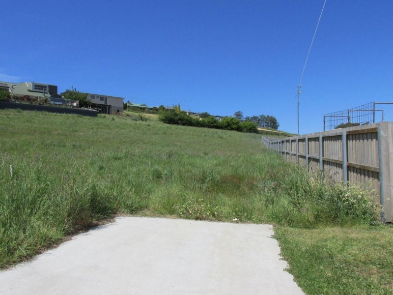 4 Ford Court, Newnham TAS 7248