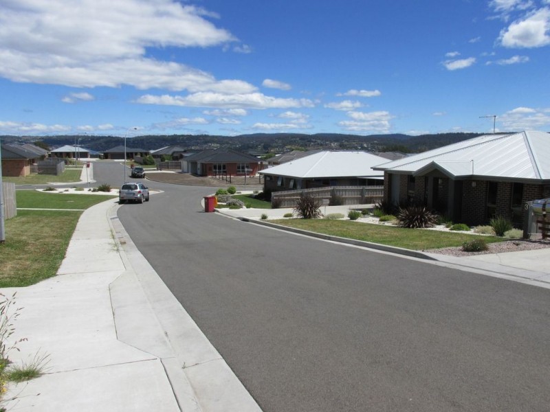 4 Ford Court, Newnham TAS 7248