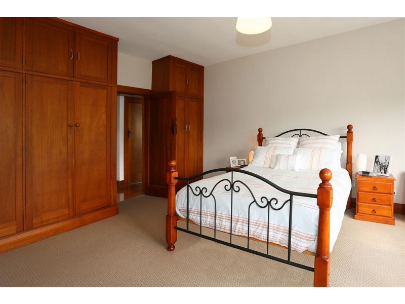 19 Riverdale Grove, Newstead TAS 7250