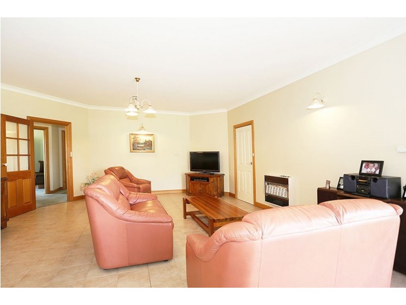 2 Campbell – Smith Court, Newnham TAS 7248