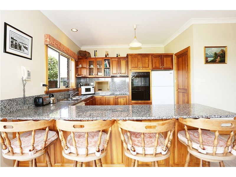 2 Campbell – Smith Court, Newnham TAS 7248