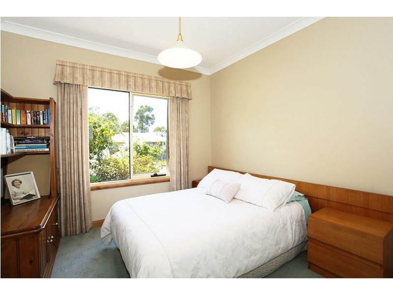 2 Campbell – Smith Court, Newnham TAS 7248