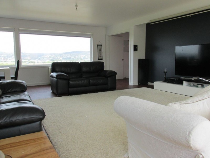 44 Bill Grove, Mowbray TAS 7248