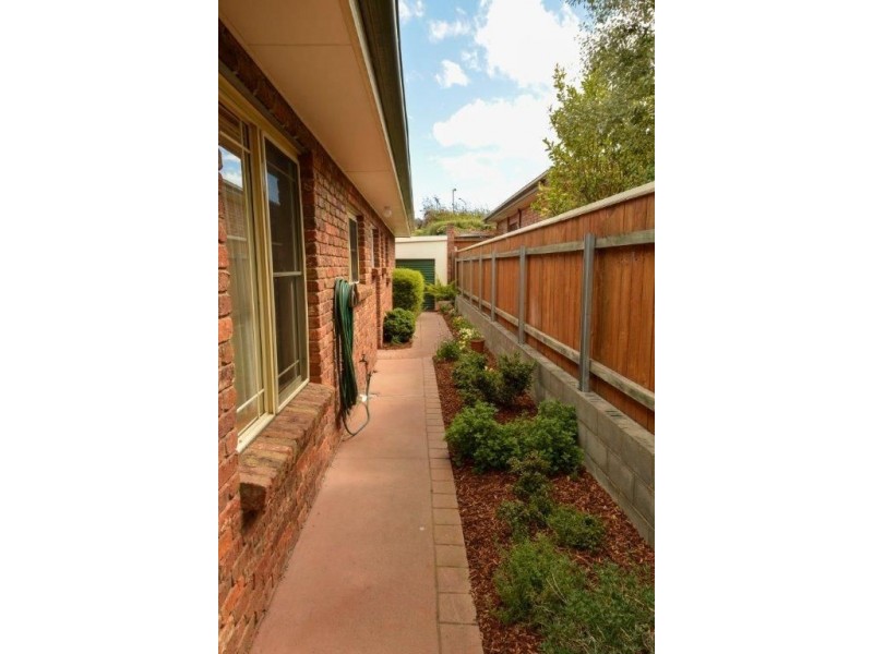 2/4 Casino Rise, Prospect Vale TAS 7250