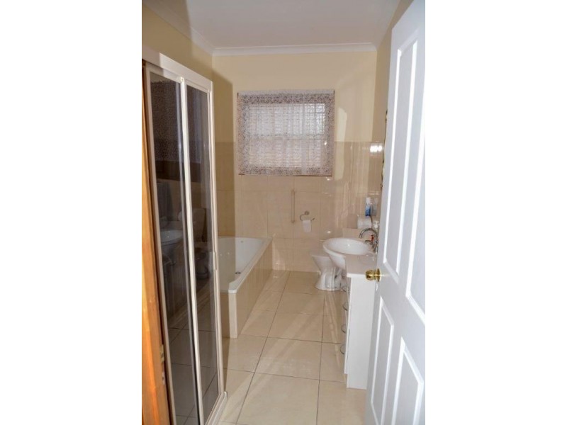 2/4 Casino Rise, Prospect Vale TAS 7250