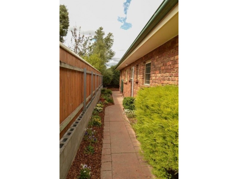 2/4 Casino Rise, Prospect Vale TAS 7250