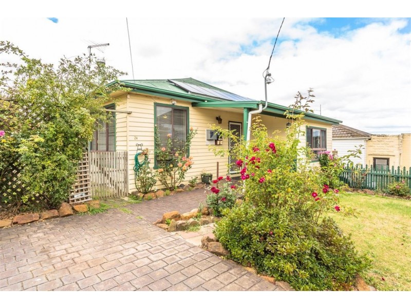 24 Quarantine Road, Kings Meadows TAS 7249
