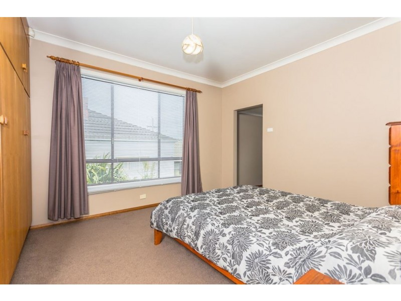 24 Quarantine Road, Kings Meadows TAS 7249