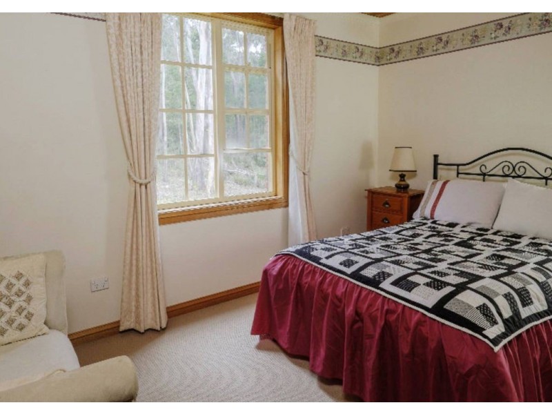 66 St Patricks Lane “Laughing Waters”, Nunamara TAS 7259