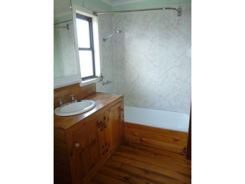 23 Sturt Street, Mayfield TAS 7248