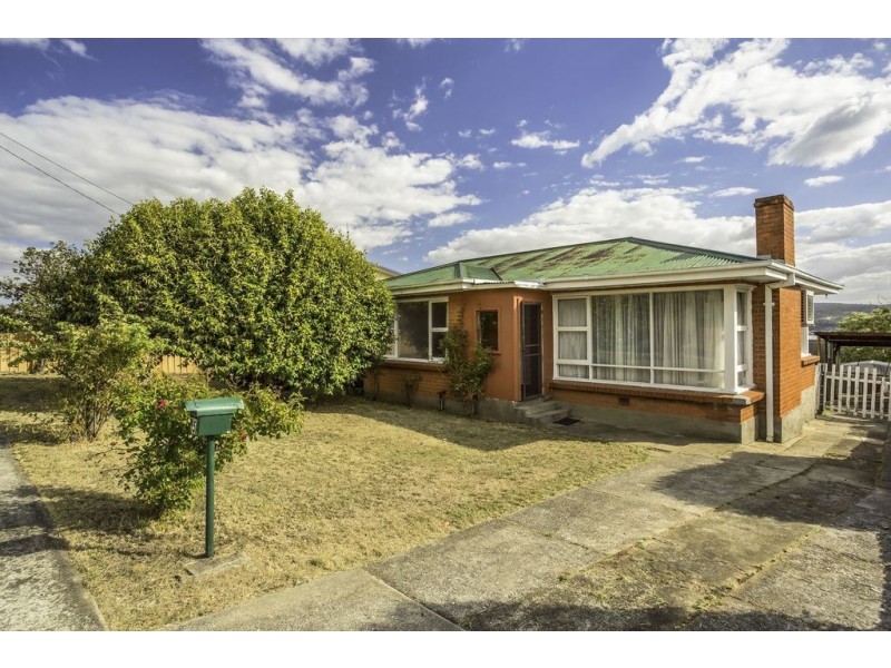 5 Procter Street, Newnham TAS 7248