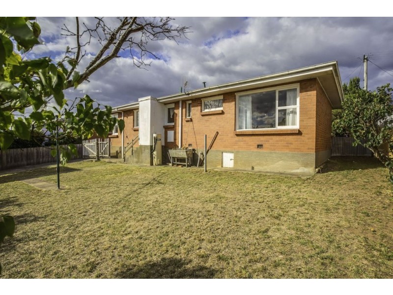 5 Procter Street, Newnham TAS 7248