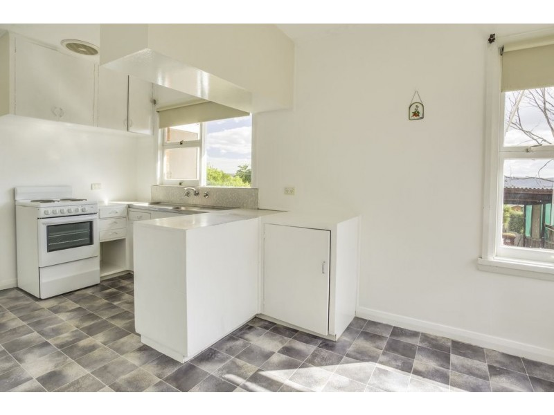 5 Procter Street, Newnham TAS 7248