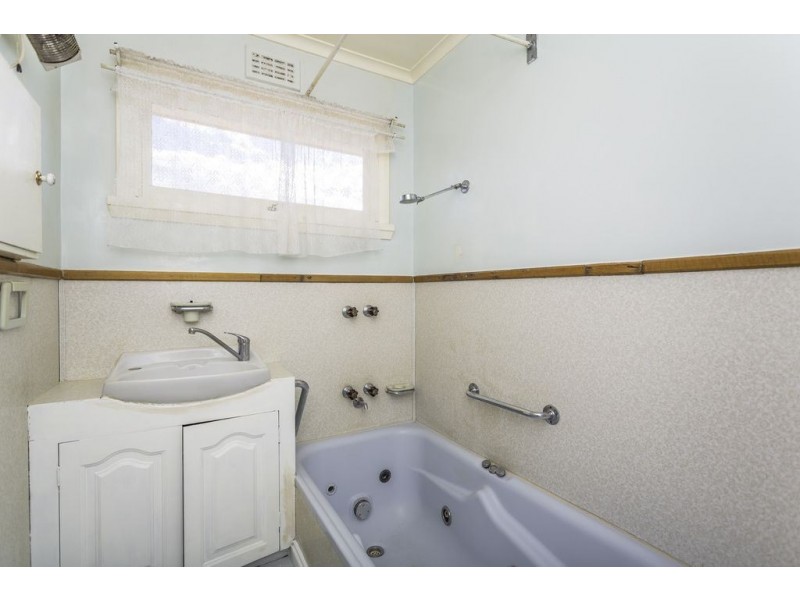 5 Procter Street, Newnham TAS 7248
