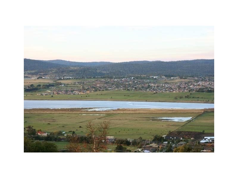 9 Far View Avenue, Riverside TAS 7250