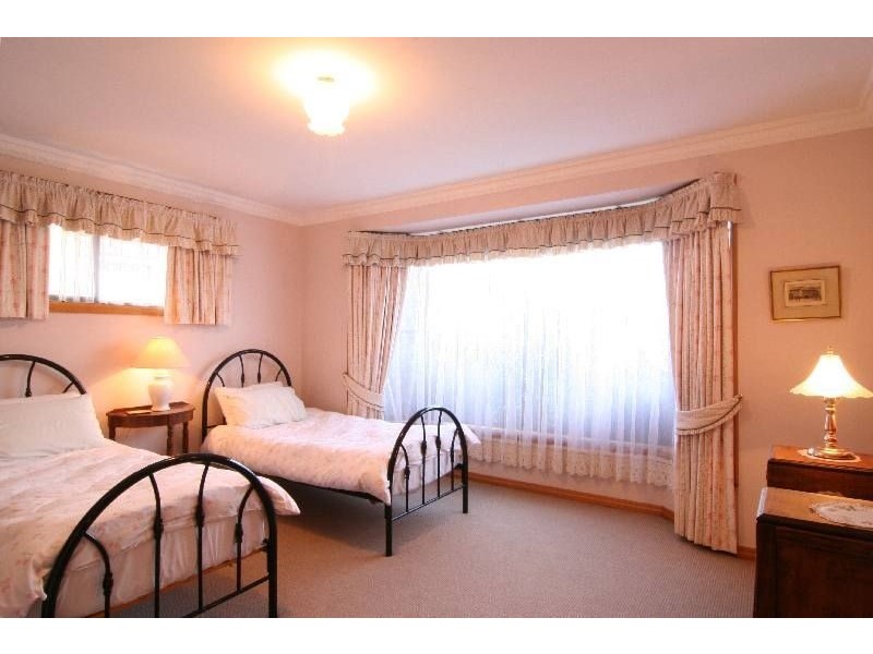 9 Far View Avenue, Riverside TAS 7250