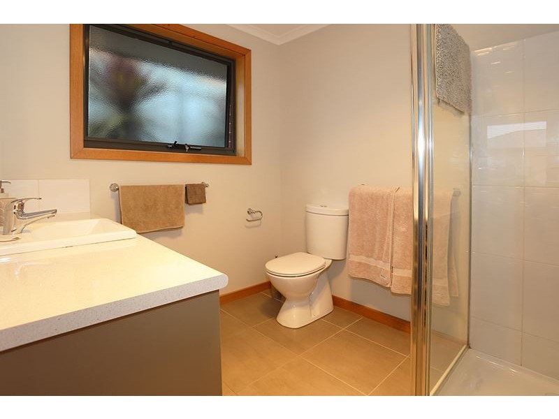 11 Dafnis Drive, Newnham TAS 7248