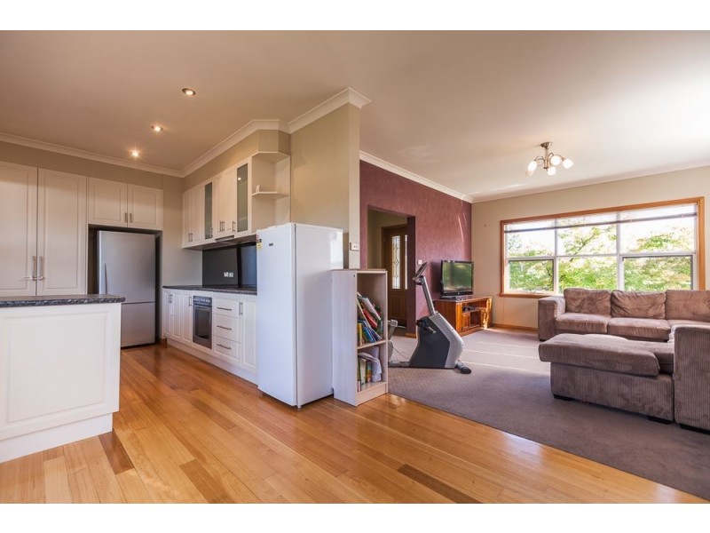 6 Veronica Crescent, Norwood TAS 7250