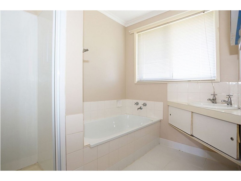 7 Bishops Drive, Newnham TAS 7248