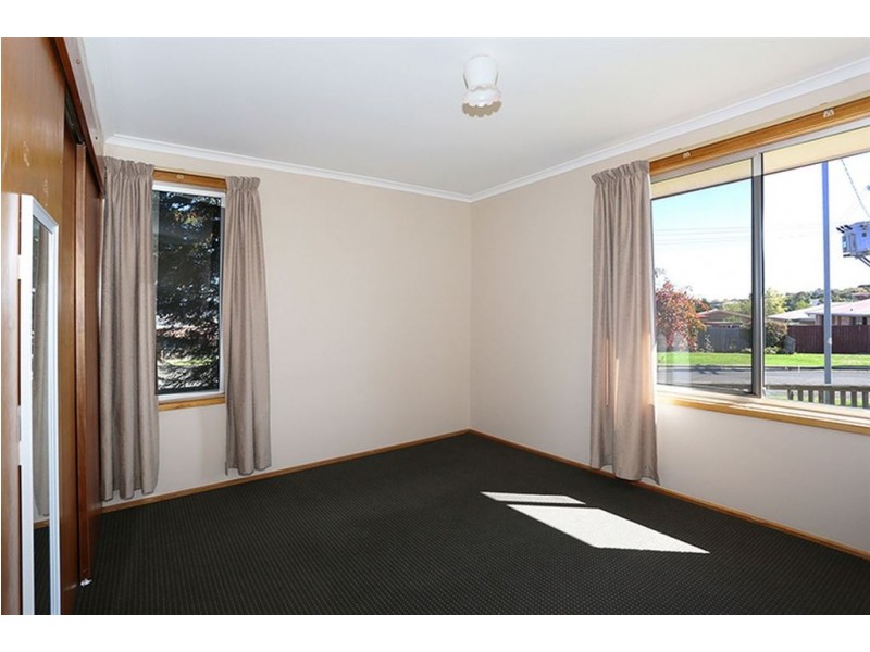 7 Bishops Drive, Newnham TAS 7248