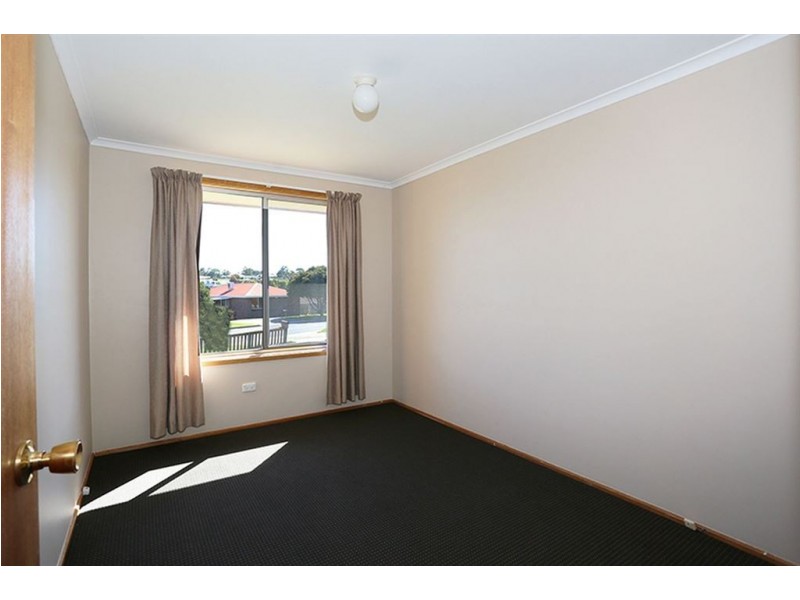 7 Bishops Drive, Newnham TAS 7248