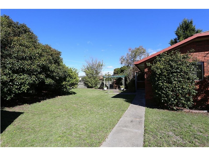 7 Bishops Drive, Newnham TAS 7248