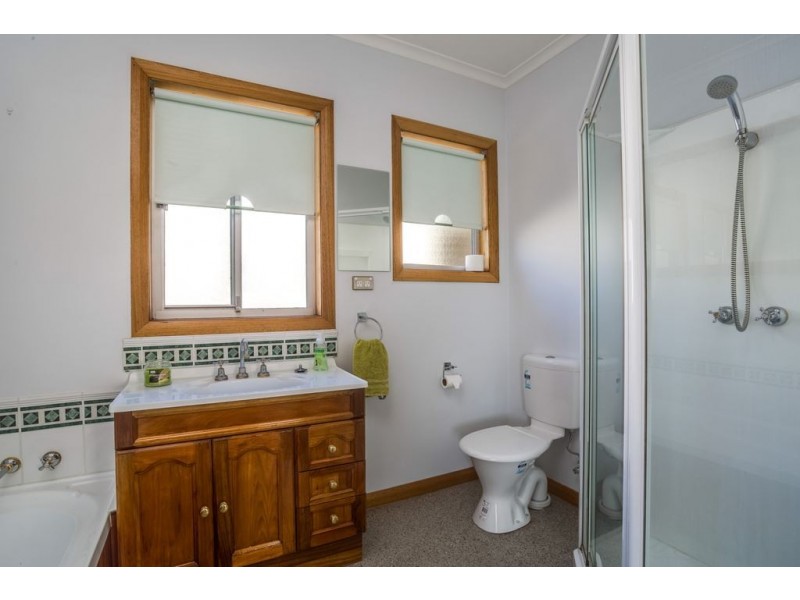 16 Pitt Avenue, Trevallyn TAS 7250