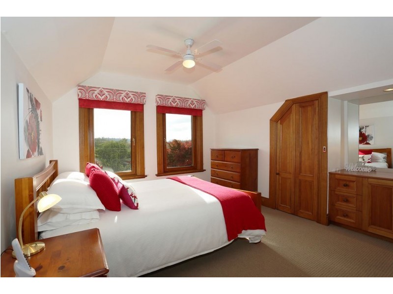 68 Bayview Drive, Blackstone Heights TAS 7250