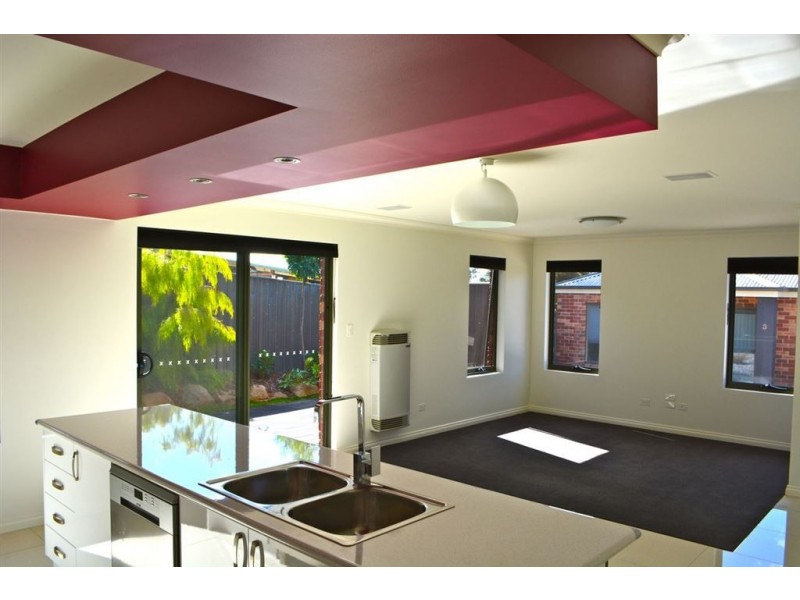 2/15a Kangara Place, Summerhill TAS 7250