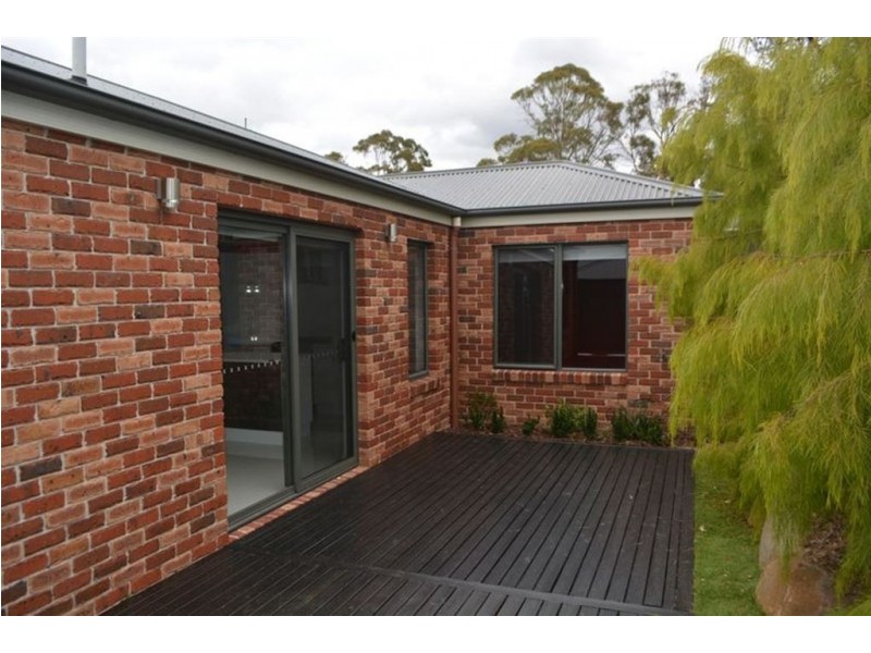 2/15a Kangara Place, Summerhill TAS 7250