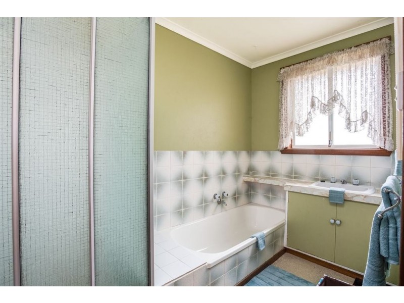 4 Bimbimbi Avenue, Prospect Vale TAS 7250