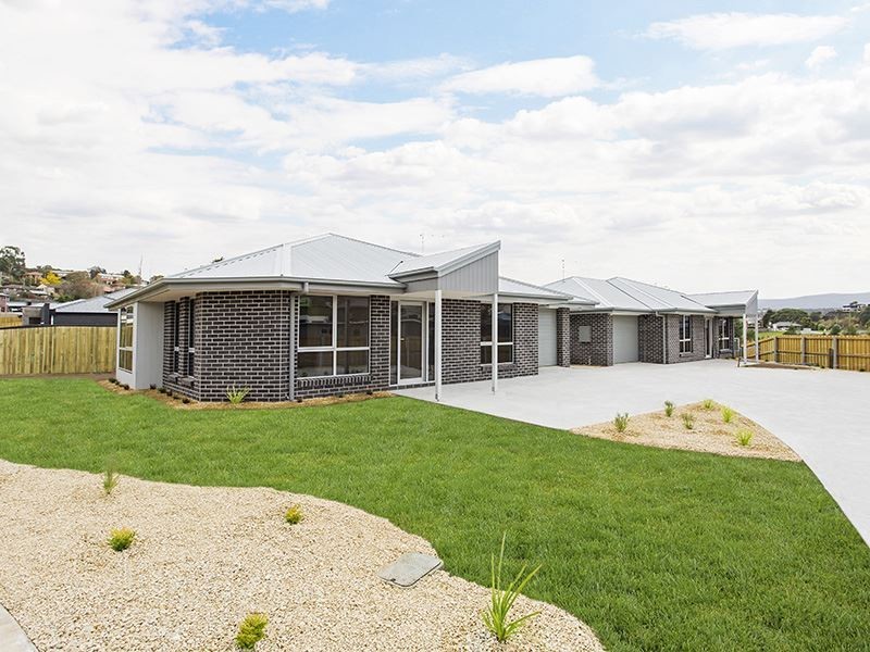1 & 2/21 Aram Place, Newstead TAS 7250