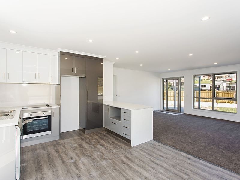 1 & 2/21 Aram Place, Newstead TAS 7250