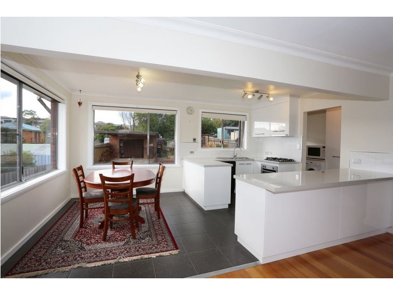 8 Clinton Court, Summerhill TAS 7250