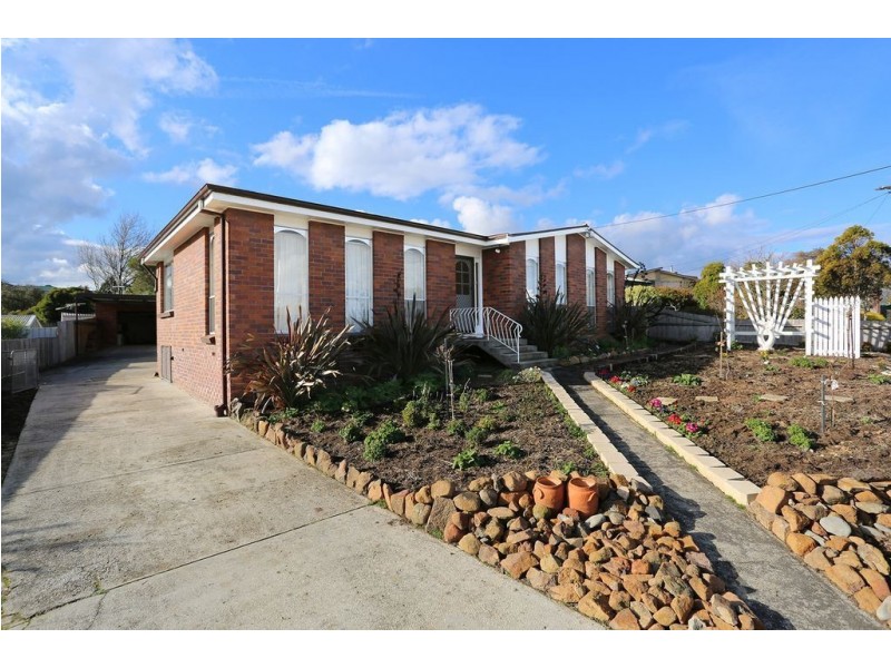 8 Clinton Court, Summerhill TAS 7250