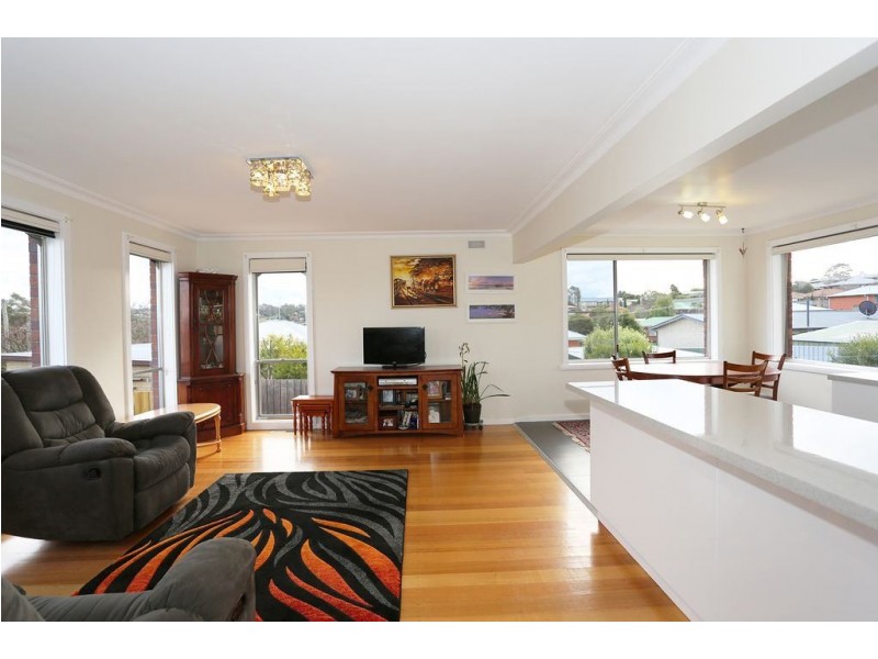 8 Clinton Court, Summerhill TAS 7250