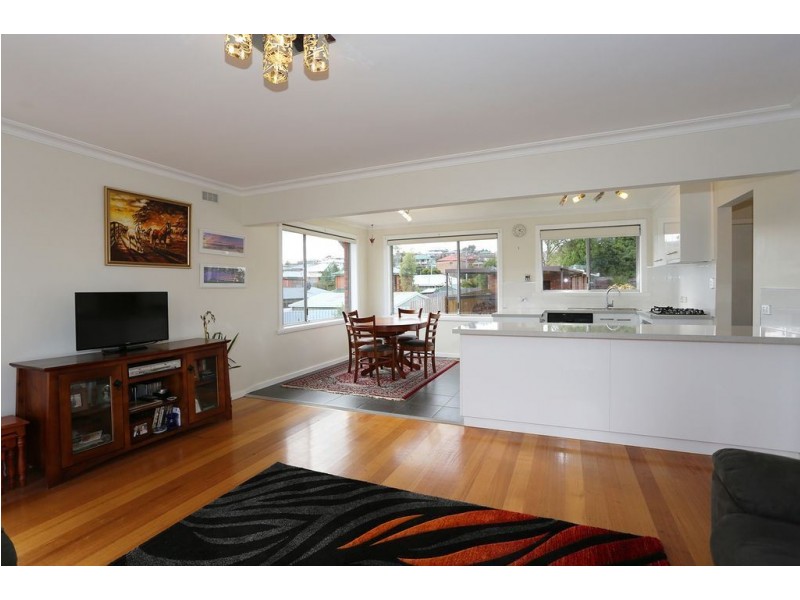 8 Clinton Court, Summerhill TAS 7250