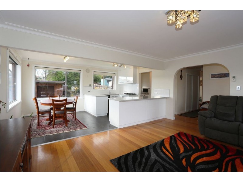8 Clinton Court, Summerhill TAS 7250