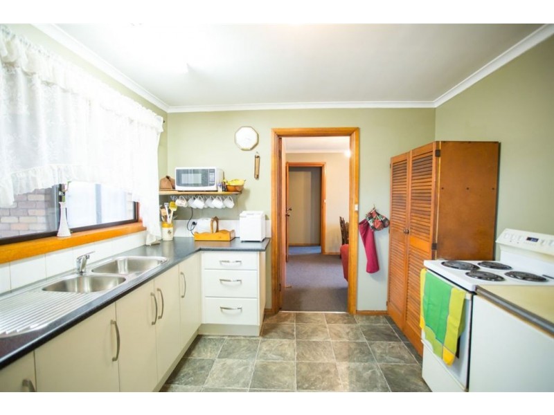 2 Rondora Court, Newnham TAS 7248