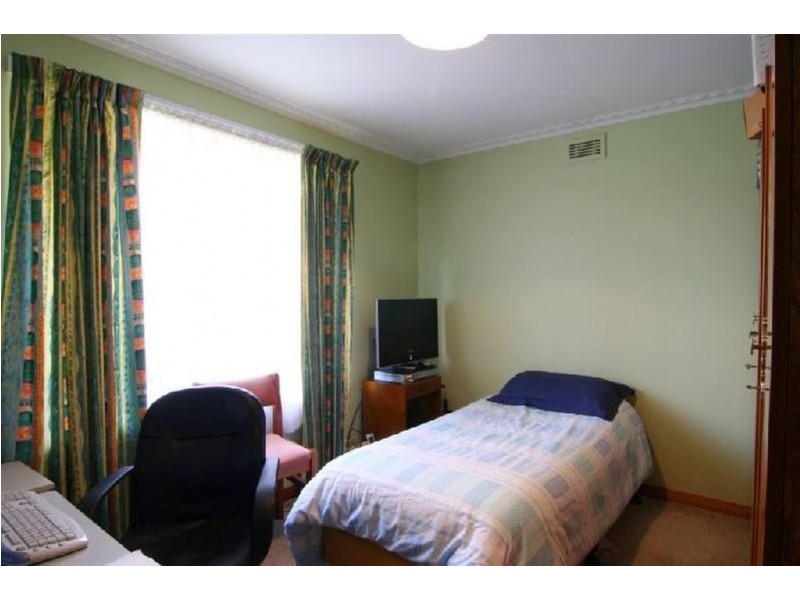 33 Paringa Avenue, Newnham TAS 7248